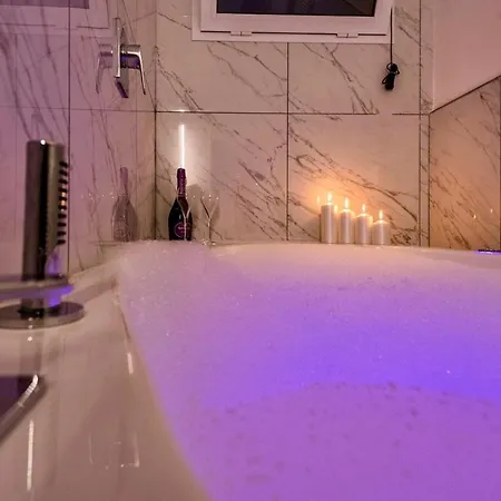 Sara Luxury 2 *